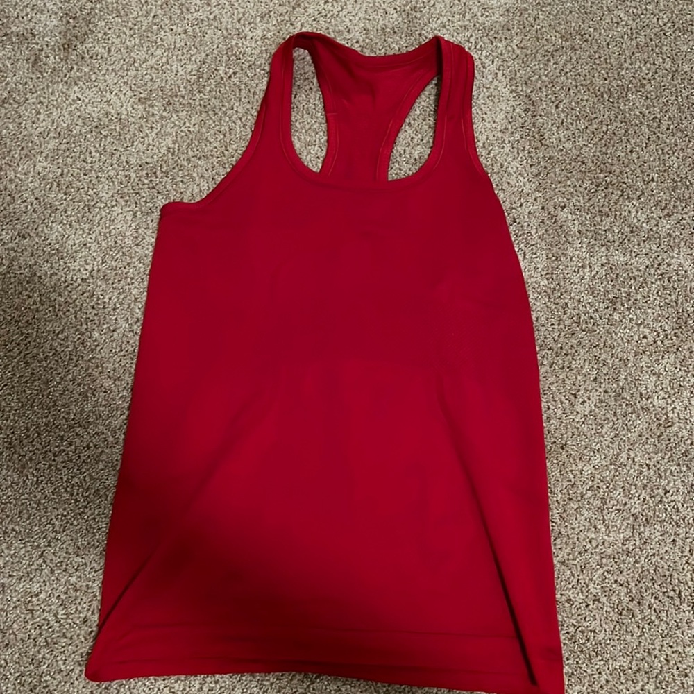Lululemon tank